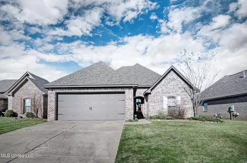Exterior - 451 Greenfield Ridge Circle Cir, Brandon, MS 39042 photo 2 of 5