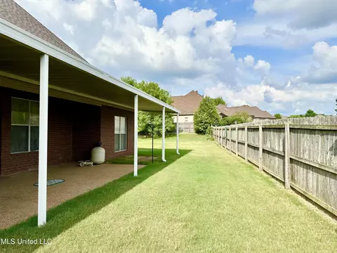 Exterior - 75 Cobblestone Ln N, Hernando, MS 38632 photo 5 of 7