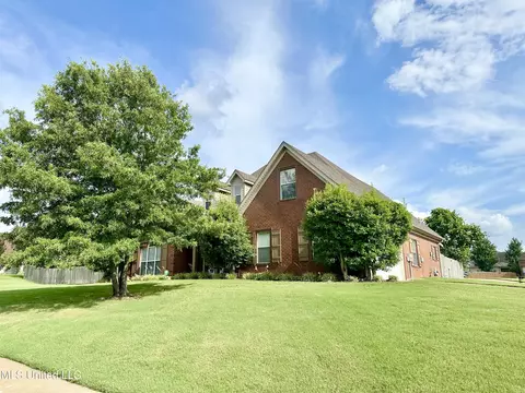 Exterior - 75 Cobblestone Ln N, Hernando, MS 38632 photo 3 of 7