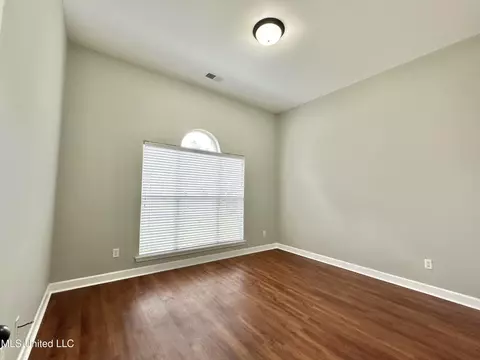 Bedroom - 75 Cobblestone Ln N, Hernando, MS 38632 photo 2 of 5
