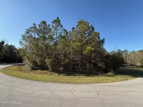 1324 Paani Ct, Diamondhead, MS 39525