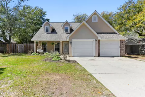 1817 Burnt Oak Dr, Ocean Springs, MS 39564