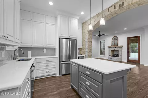 Kitchen - 115 Long Leaf Way, Flowood, MS 39232 photo 1 of 3