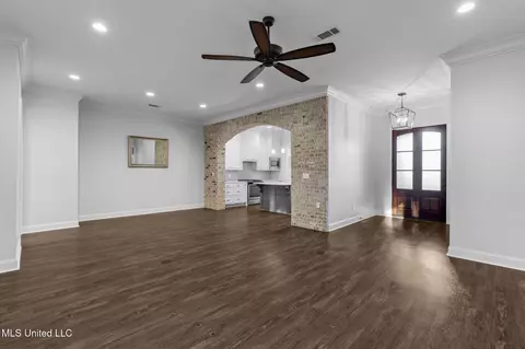 Entry Way - 115 Long Leaf Way, Flowood, MS 39232 photo 2 of 3
