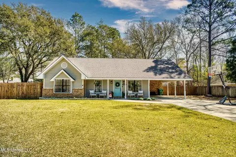 9002 Fishook Ln, Picayune, MS 39466