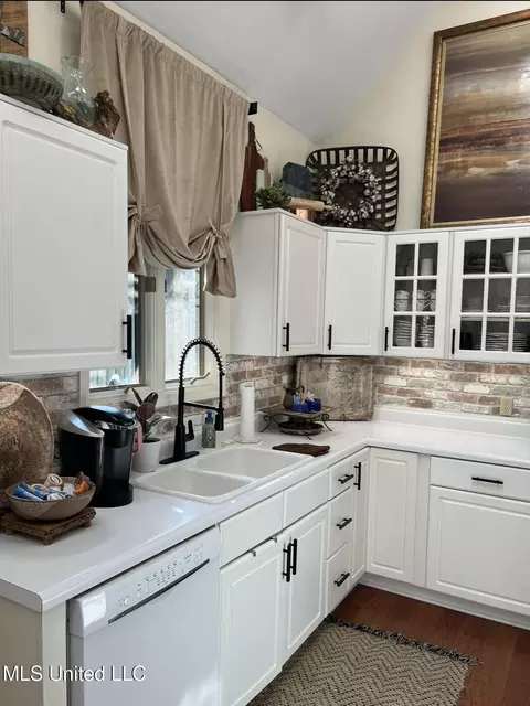 Kitchen - 101 S Second Ave, Cleveland, MS 38732 photo 1 of 2