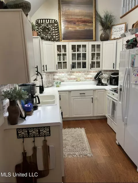 Kitchen - 101 S Second Ave, Cleveland, MS 38732 photo 2 of 2