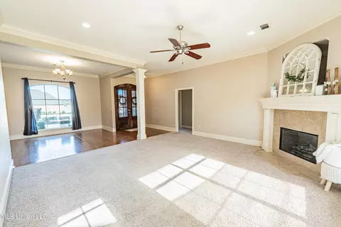 Living - 408 Copper Ridge Dr, Florence, MS 39073 photo 2 of 2