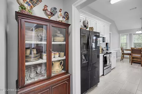 Entry Way - 417 Hemlock Dr, Flowood, MS 39232 photo 1 of 2