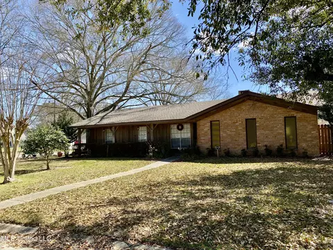 2701 Hickman Ave, Picayune, MS 39466