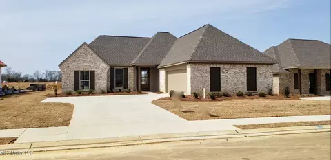 477 Aurora Cir, Canton, MS 39046