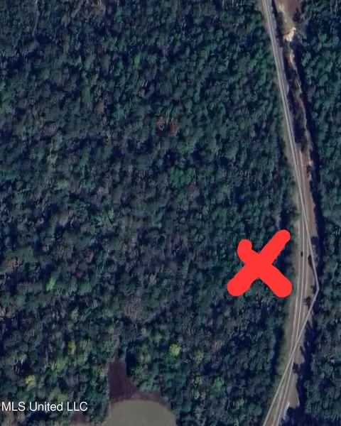 603 Highway Hwy, Kiln, MS 39556