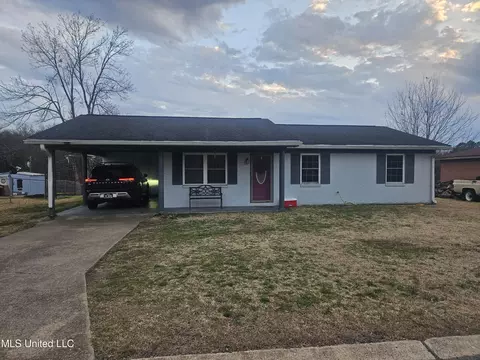 121 Northside Dr, Starkville, MS 39759