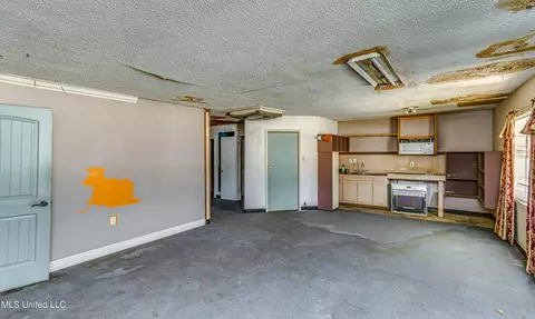 1403 Old Lake Rd, Brandon, MS 39042 photo 11