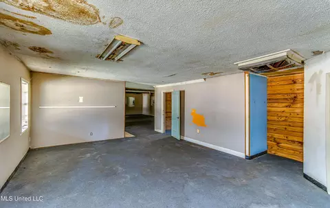 1403 Old Lake Rd, Brandon, MS 39042 photo 12
