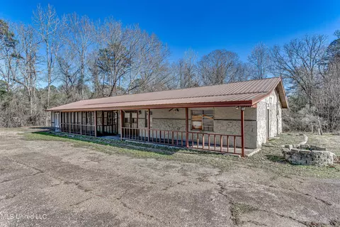 1403 Old Lake Rd, Brandon, MS 39042