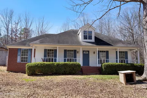 352 Cook Cir, Potts Camp, MS 38659