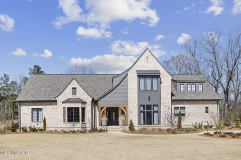104 Green Trace Cv, Ridgeland, MS 39157
