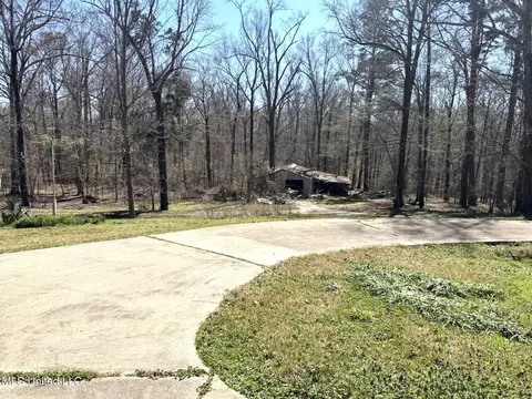 416 N Palestine Rd, Natchez, MS 39120 photo 2