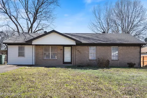 1801 Newington Cv, Southaven, MS 38671