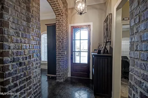Entry Way - 168 Belle Oak Dr, Brandon, MS 39042 photo 1 of 2