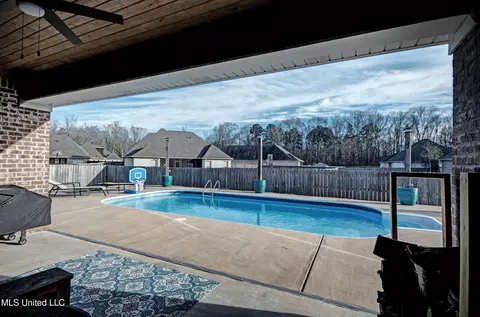 Exterior - 168 Belle Oak Dr, Brandon, MS 39042 photo 4 of 8