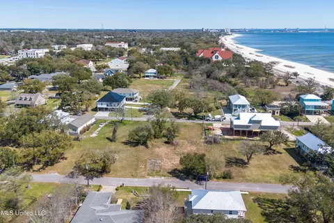 413 Gulf View Ave, Long Beach, MS 39560 photo 6