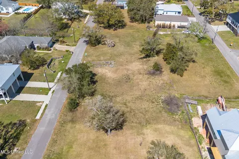 413 Gulf View Ave, Long Beach, MS 39560 photo 10