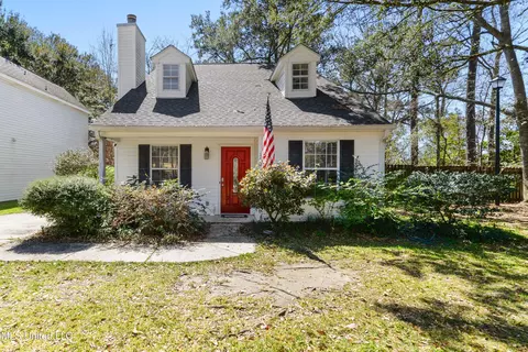 140 Keri Cv, Ocean Springs, MS 39564