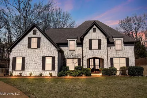 678 Shady Brooke Ln, Hernando, MS 38632
