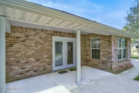 73638 N Diamondhead Dr, Diamondhead, MS 39525 photo 6