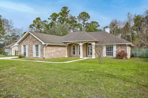 73638 N Diamondhead Dr, Diamondhead, MS 39525 photo 2
