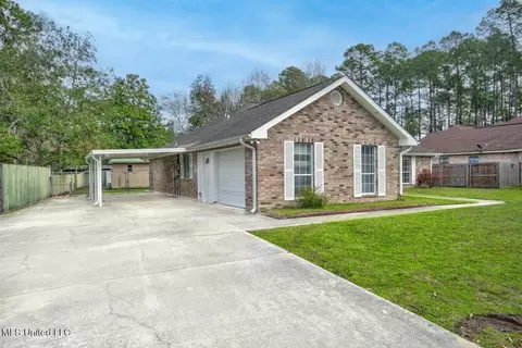 73638 N Diamondhead Dr, Diamondhead, MS 39525 photo 4