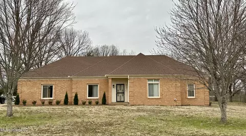 5346 Quail Hollow Dr, Olive Branch, MS 38654