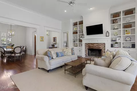 4259 Brussels Dr, Jackson, MS 39211 photo 4