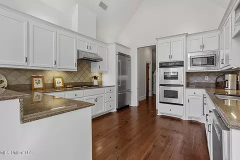 4259 Brussels Dr, Jackson, MS 39211 photo 9
