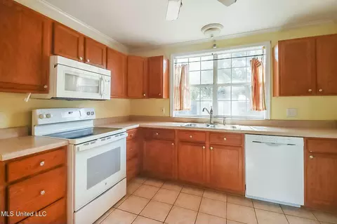 Kitchen - 207 Gates Ave, Long Beach, MS 39560 photo 2 of 2