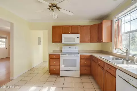 Kitchen - 207 Gates Ave, Long Beach, MS 39560 photo 1 of 2