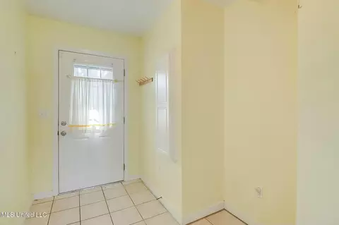 Entry Way - 207 Gates Ave, Long Beach, MS 39560 photo 1 of 1