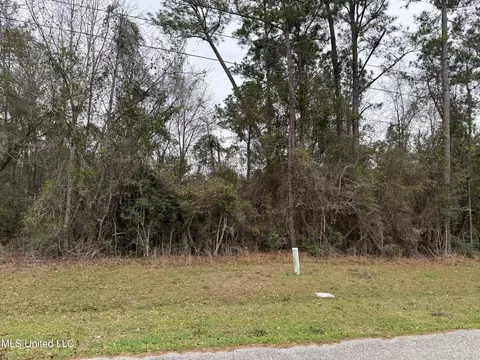 10726 Linohau Way, Diamondhead, MS 39525