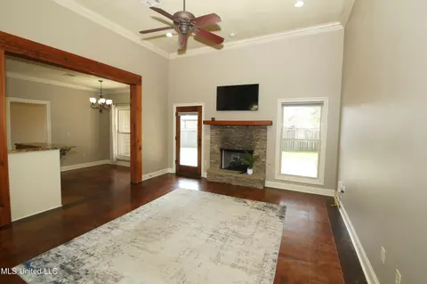Living - 106 Amethyst Ln, Brandon, MS 39047 photo 2 of 2