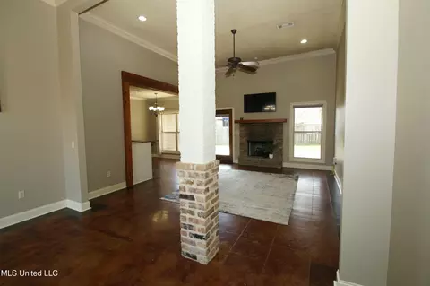 Living - 106 Amethyst Ln, Brandon, MS 39047 photo 1 of 2