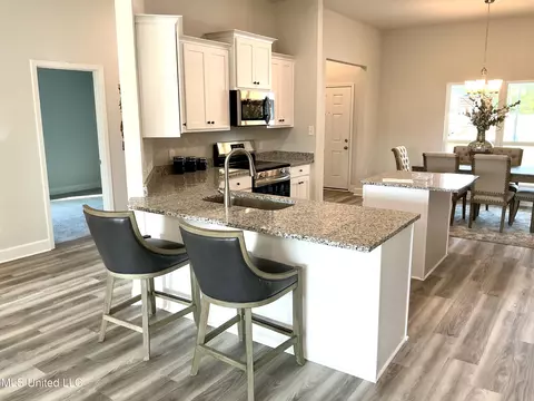 Kitchen - 13917 Ruby Ln, Biloxi, MS 39532 photo 2 of 5
