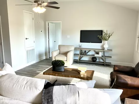 Living - 13917 Ruby Ln, Biloxi, MS 39532 photo 3 of 6