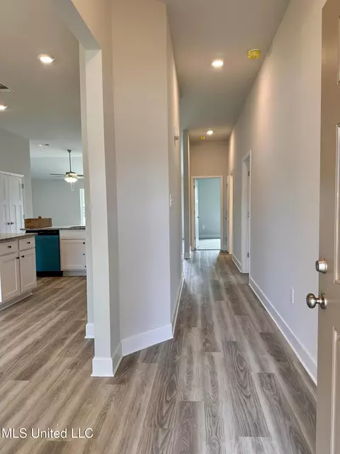Entry Way - 13917 Ruby Ln, Biloxi, MS 39532 photo 3 of 9