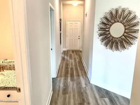 Entry Way - 13917 Ruby Ln, Biloxi, MS 39532 photo 6 of 9