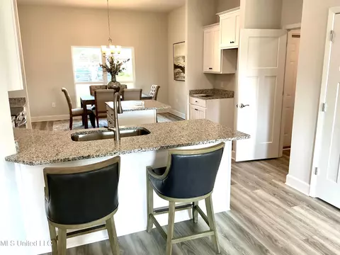 Kitchen - 13917 Ruby Ln, Biloxi, MS 39532 photo 4 of 5