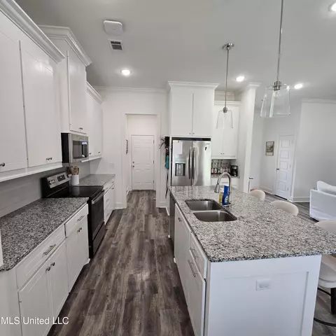 146 Shelby Mae Cir, Brandon, MS 39042 photo 4