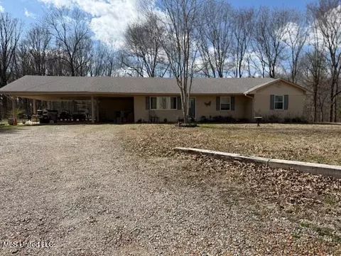 34 Kelly Ln, Red Banks, MS 38661