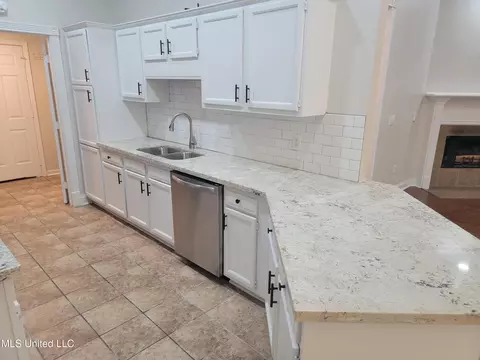 682 Parker Pl, Brandon, MS 39042 photo 7